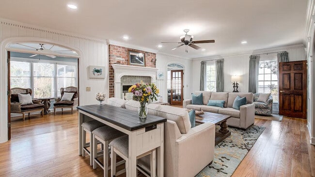 Building Photo - 111 Dune Oaks Dr