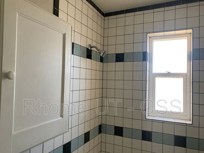 Foto del edificio - 669 N 850 W St