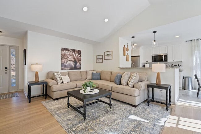 Building Photo - 17 Northridge Cir