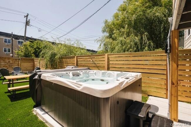 Building Photo - 1-70 Beach 92nd St