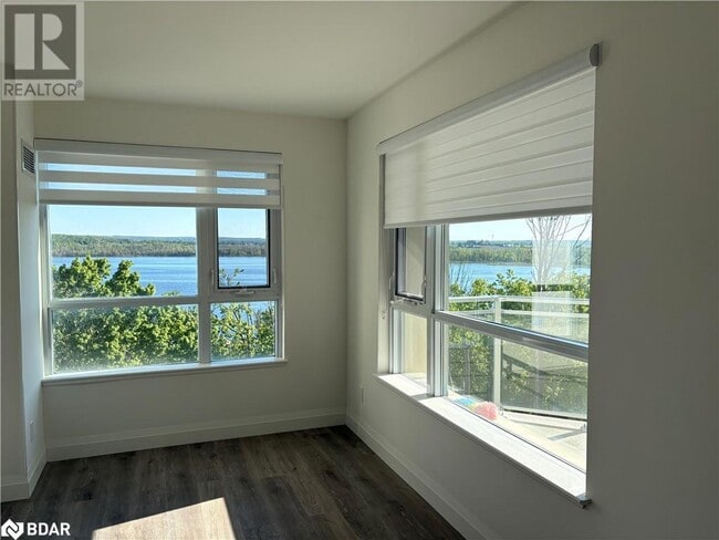 Building Photo - 58 Lakeside Ter
