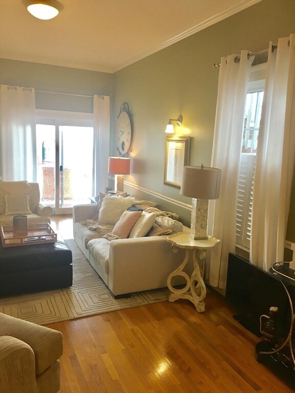Foto del edificio - 439 W Fourth St