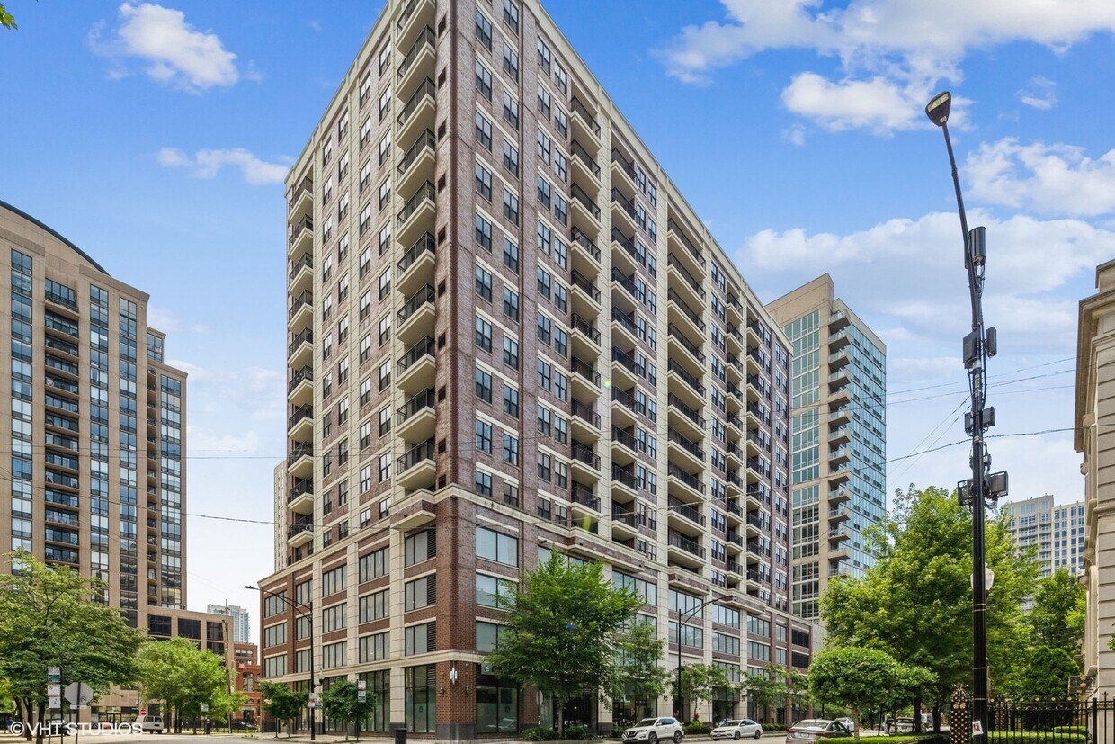 451 W Huron St Unit 811, Chicago, IL 60654 Condo for Rent in Chicago