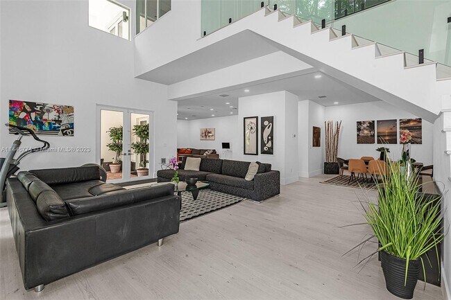 Foto del edificio - 9550 SW 73rd Ave