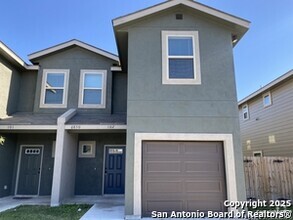 Building Photo - 6850 Lakeview Dr.
