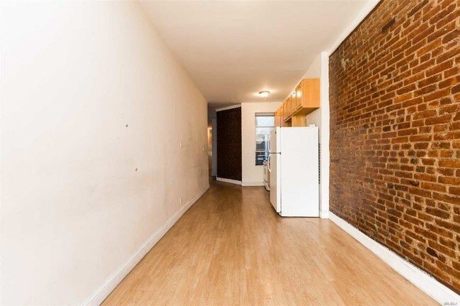 Foto del edificio - 815 St Johns Pl