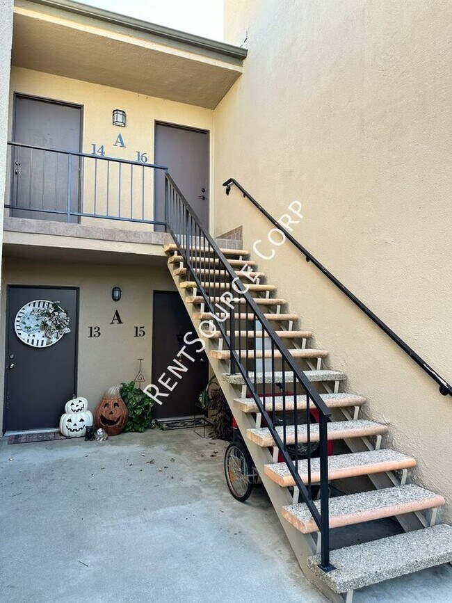 Foto del edificio - 24411 Trevino Dr