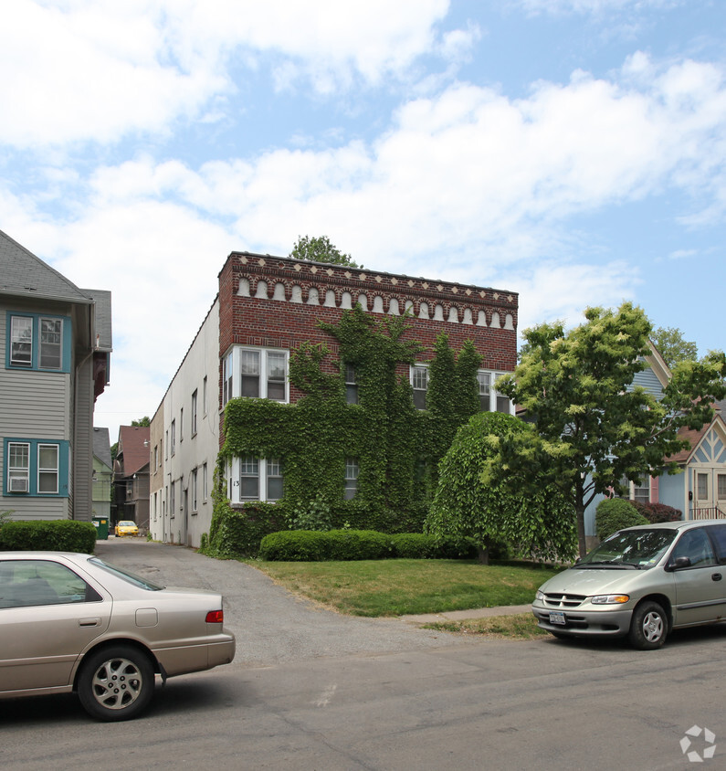 Building Photo - 13 Rowley St