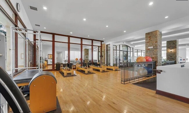 Foto del edificio - Beautiful 2-bedroom, 2 bath Condo in Gated...