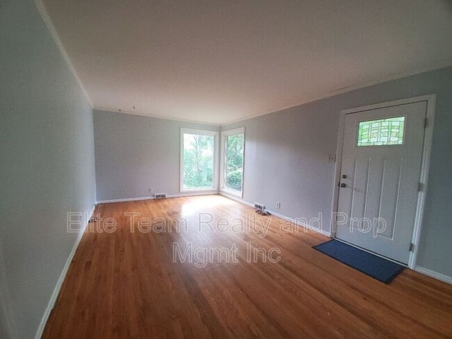 Foto del edificio - 4918 White Oak Rd