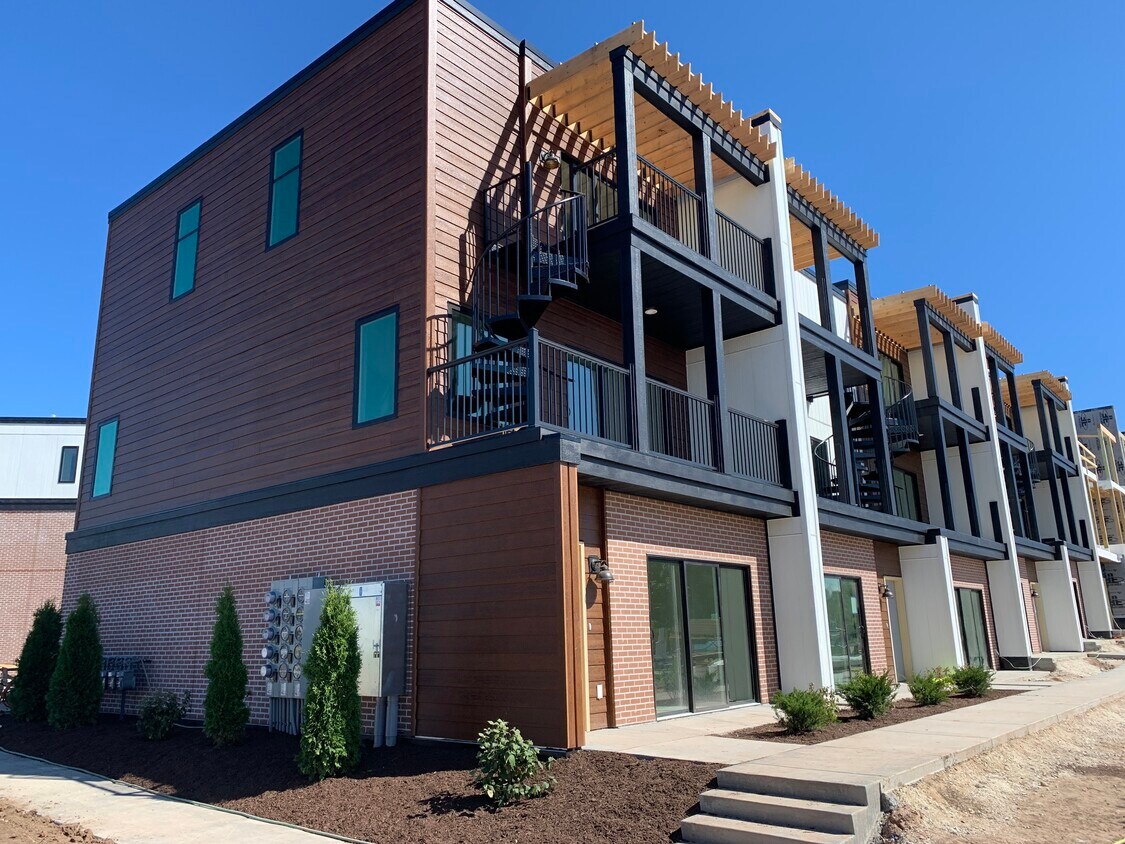 Kingsbury Village Townhomes for Rent Sheboygan, WI