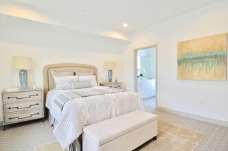 Interior Photo - Lido Apartments - 4025 Grandview