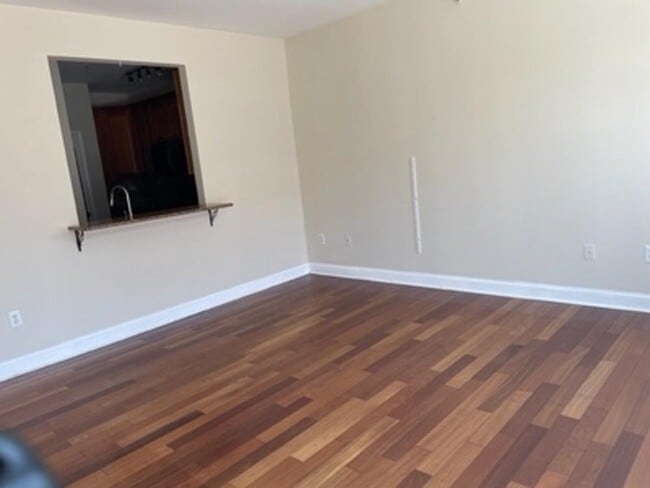 Building Photo - 8 Dempsey Ct