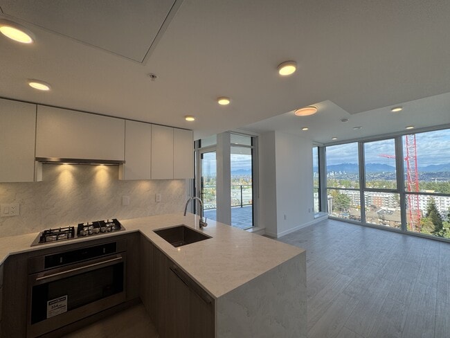 Building Photo - 10333-10333 133 St