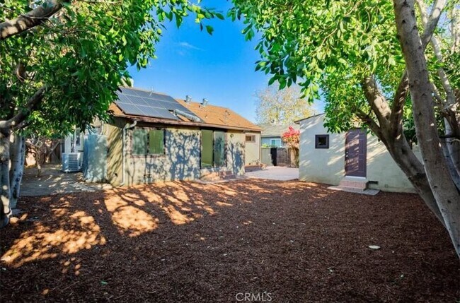 Foto del edificio - 8960 Helms Pl