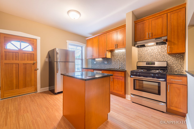 Foto del edificio - 2651 N Mozart St