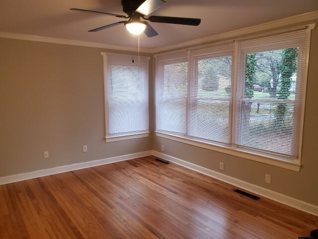 main gathering area - 3818 Cason St