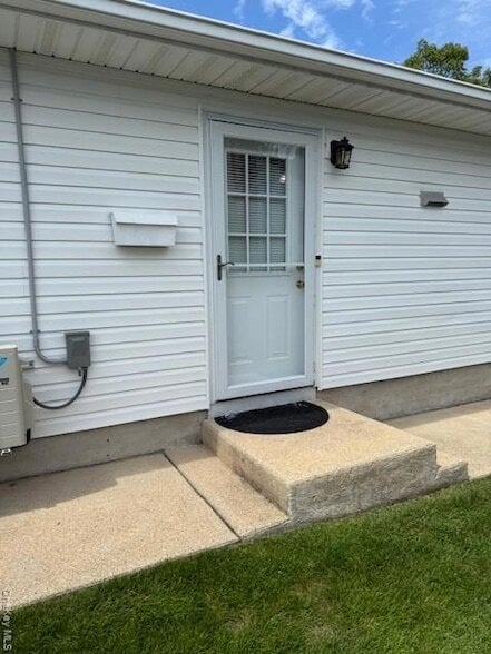 Building Photo - 456 S 16th St