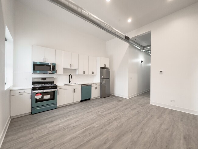Foto del edificio - 4731 N Western Ave