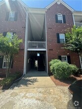 Building Photo - 616 Marshtree Ln