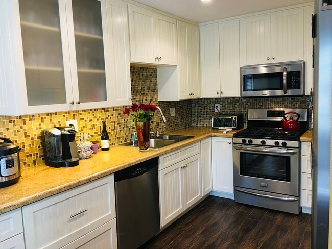 Photo - 2210 Canyon Dr Townhome