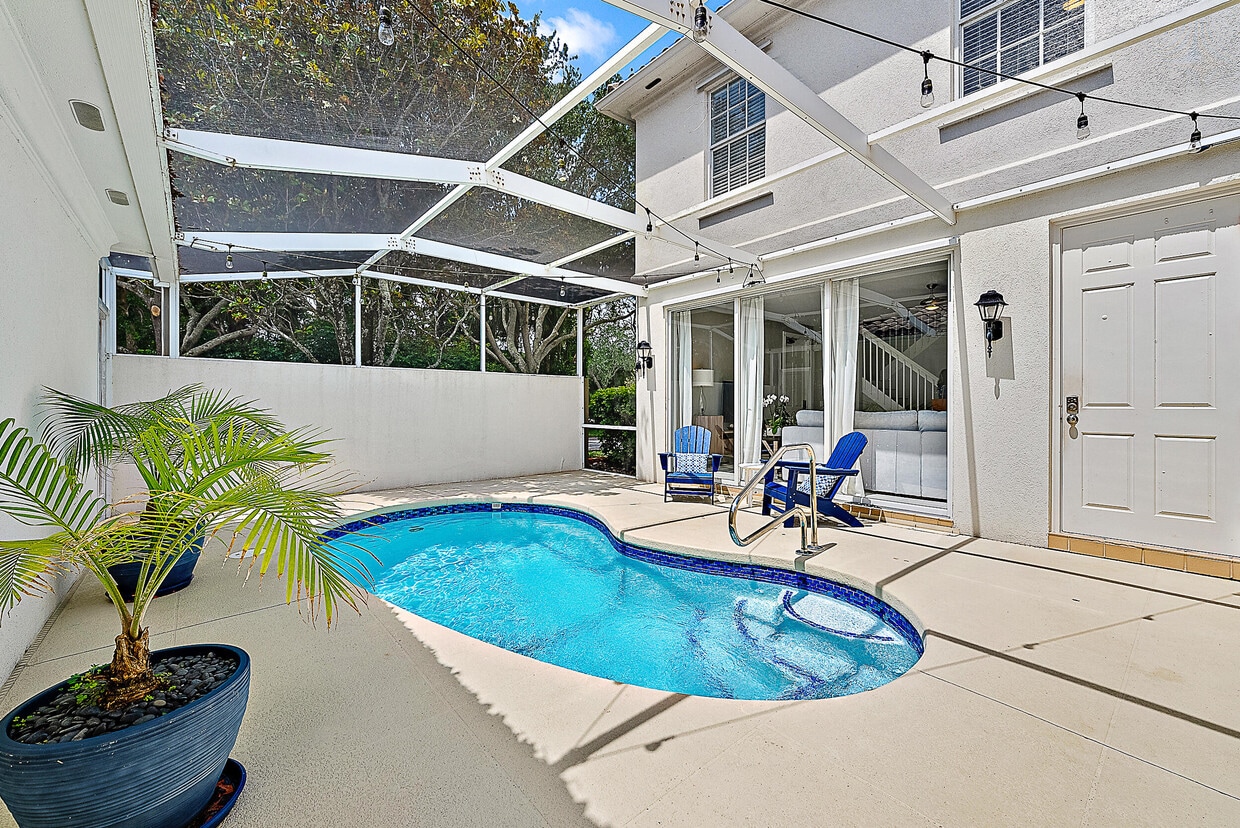 Primary Photo - 107 Rivinia Dr