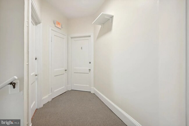 Foto del edificio - 3819 Military Rd NW