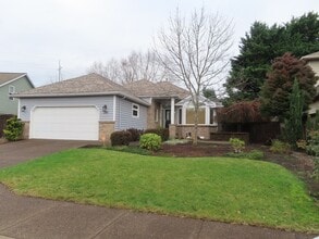 Building Photo - 3191 Queens E St