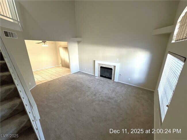 Foto del edificio - 2607 Country Maple Ave