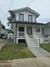 Building Photo - 412 Ridge Ave
