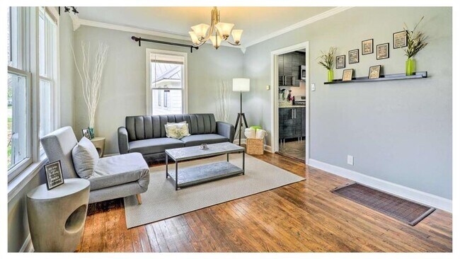 Foto del edificio - 5305 Harmon Ave