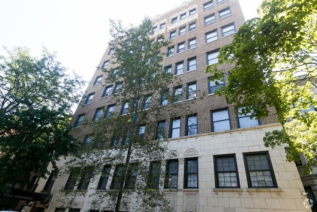 Building Photo - 817 W Lakeside Pl