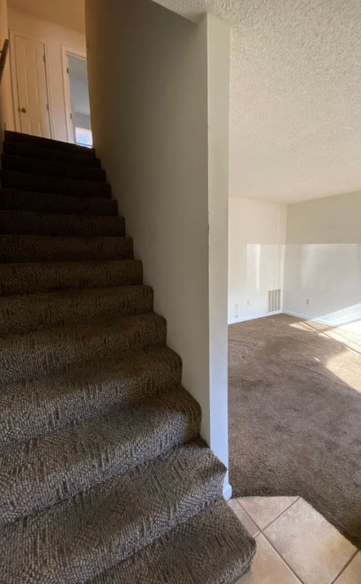 Building Photo - 1010 Jane Dr