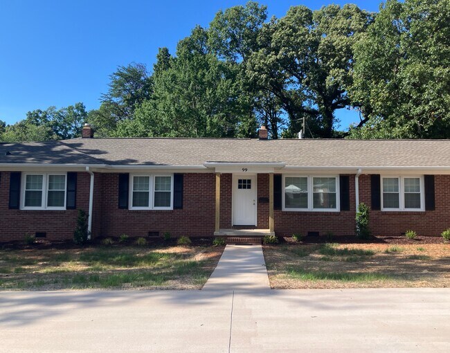 Building Photo - 99 Oak Trl