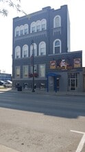 Building Photo - 117 Christina St N