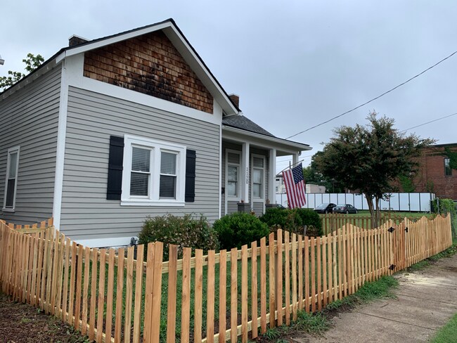 Building Photo - 1120 3rd Ave S