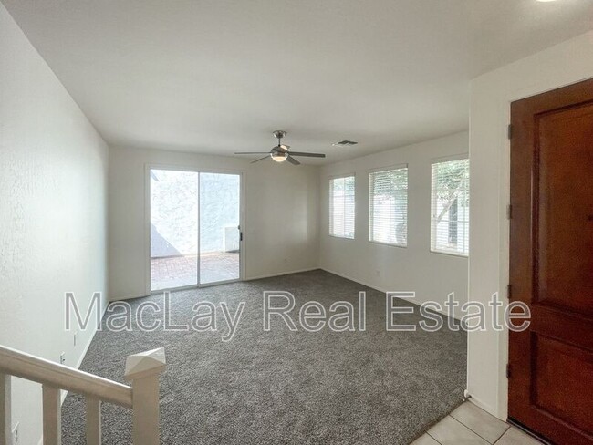 Building Photo - 10252 E Isleta Ave