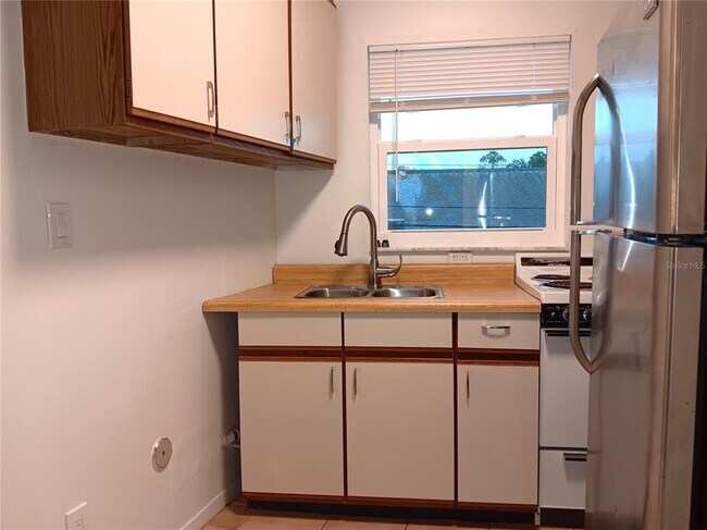 Foto del edificio - 116 Southwest Jefferson Cir N