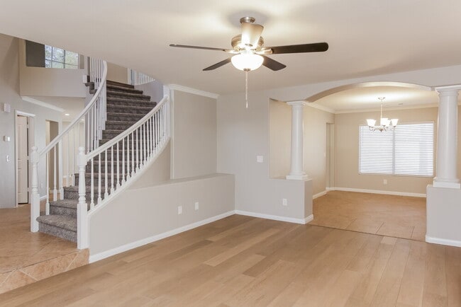 Foto del edificio - 8532 W Gilmore Ave
