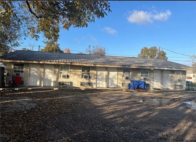 Building Photo - 101 N Sarah St