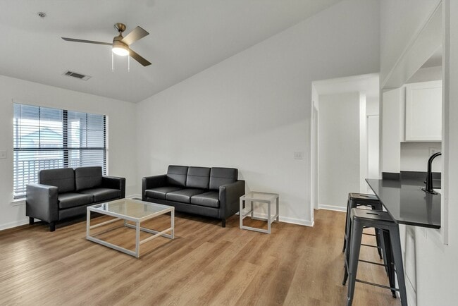 Building Photo - Montara Park