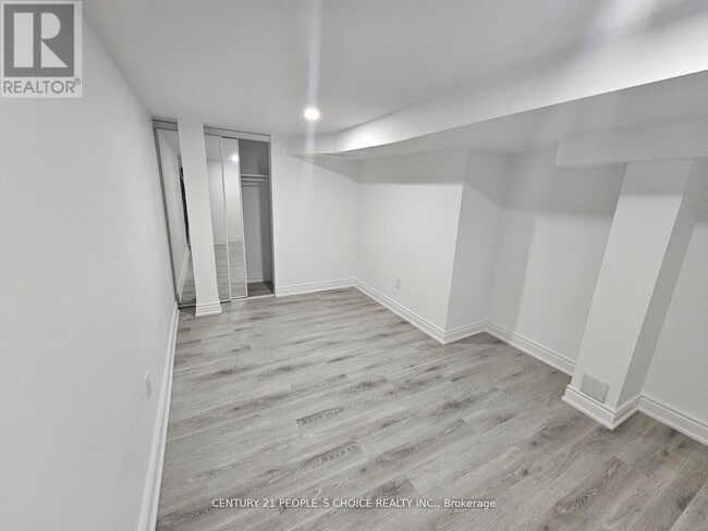 Building Photo - 30 Bucksaw St