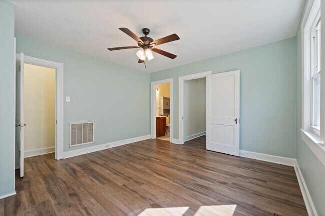 Foto del edificio - Charming 1 bed, 1 bath Unit Located in the...