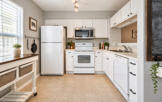 Foto del edificio - 5703 S Addison Ct