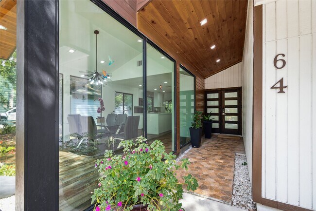 Foto del edificio - 64 N Timber Top Dr