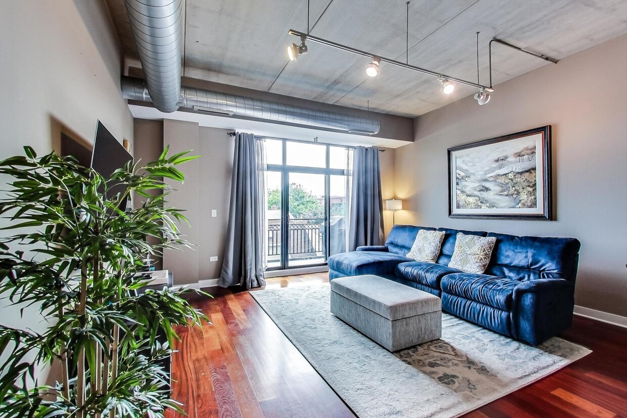 Foto principal - 3245 N Ashland Ave