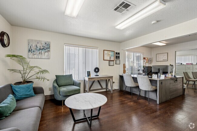 Oficina de arrendamiento - Riverbank Condominiums