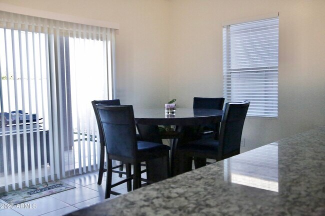 Foto del edificio - 5542 W Moody Trl