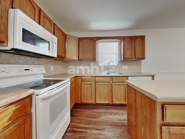 Building Photo - 6513 Colossal Ln