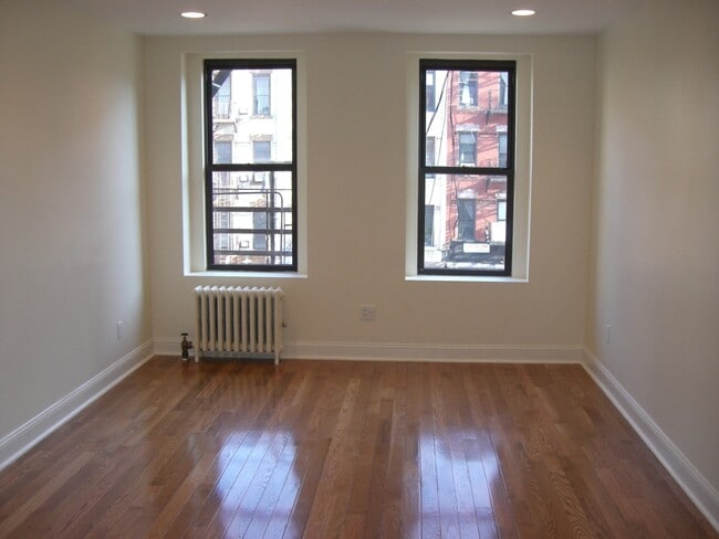 Building Photo - 946 Columbus Ave